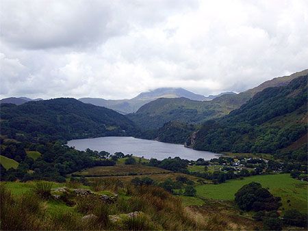 Llyn Gwynant au pied du Snowdon