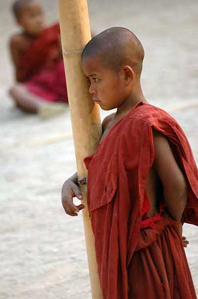 Monastere � cot� de Kalaw