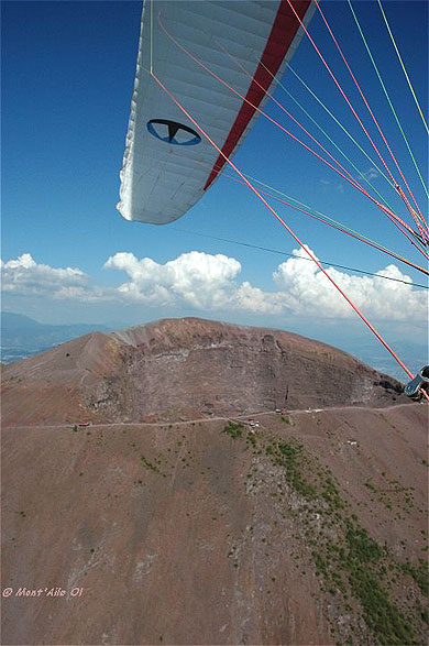 Le V�suve, vue a�rienne survol� en parapente
