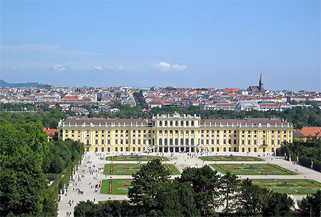 Vienne-Ch�teau-de-Sch�nbrunn-vue-cot�-jardins