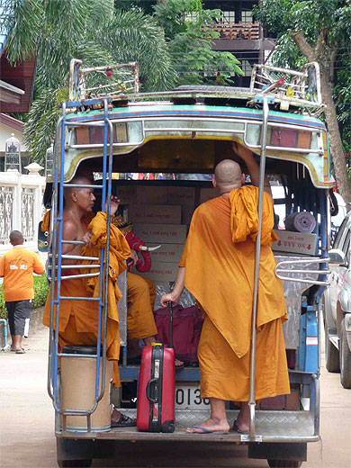 Bonzes au Wat Tham Seua