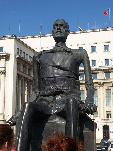 Statue