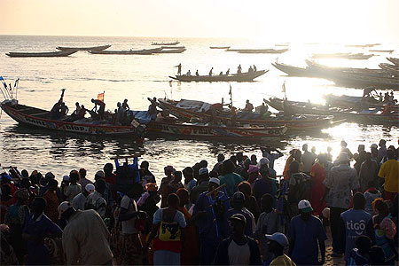 Retour des p�cheurs au port de Mbour