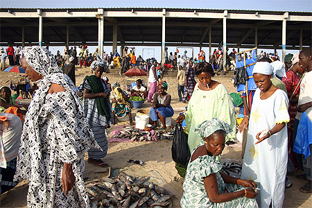 Retour des p�cheurs au port de Mbour