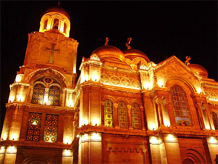 La Cath�drale by Night