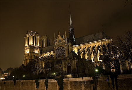 Notre-Dame winter's night