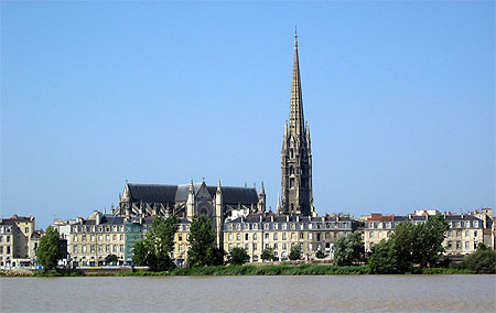 Bordeaux, le centre ville, la ville historique et les quais