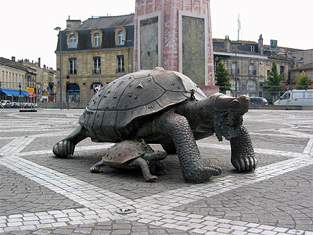 Bordeaux, le centre ville, la ville historique et les quais
