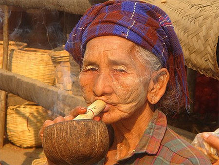 Femme au cigare