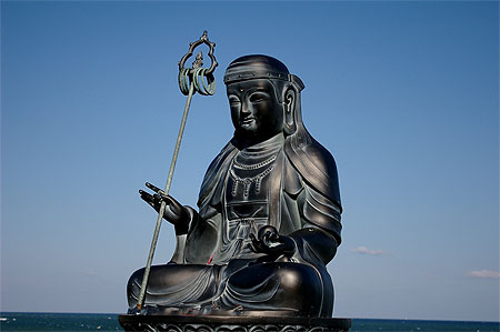 Bouddha noir Haedong Yongkung Temple