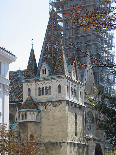Budapest (depuis Buda, alentours du ch�teau, vue sur Pest )