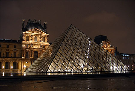 La pyramide du Louvre
