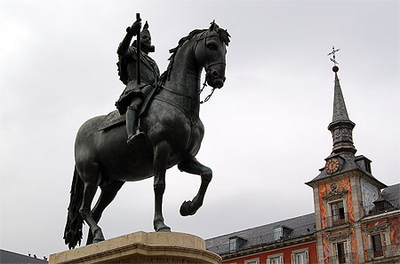 Monument sur la "Plaza Mayor"