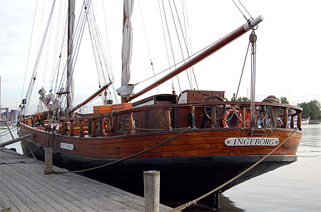 Bateau au port