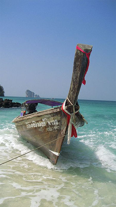 Long tail boat