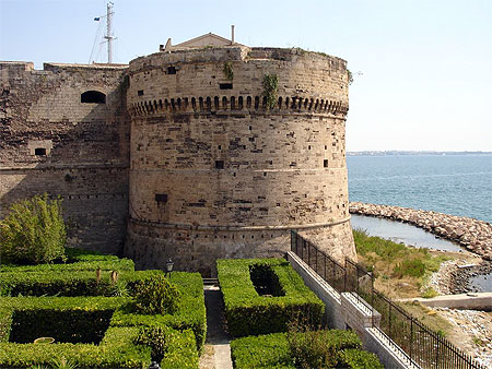 Le ch�teau du vieux Taranto