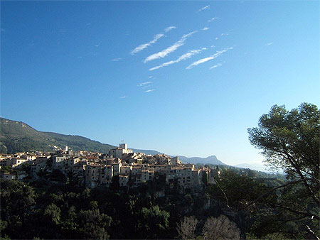 Bar sur Loup village proven�al