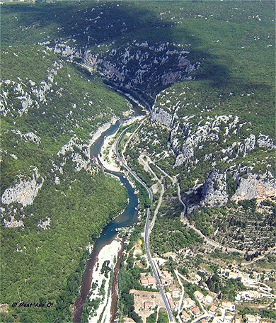 Gorges de l'H�rault, vues en Parapente