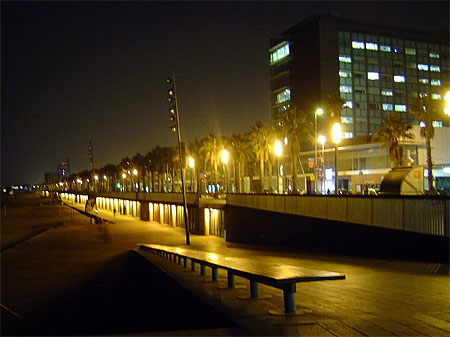 Le remblais by night