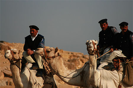 La police mont�e cairote