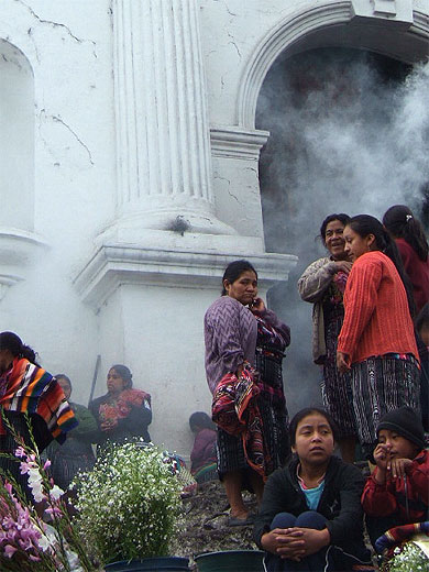Parvis de l'�glise principale de Chichicastenango