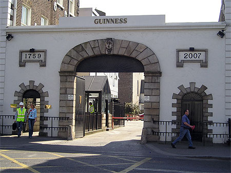 Entr�e de l'usine Guinness