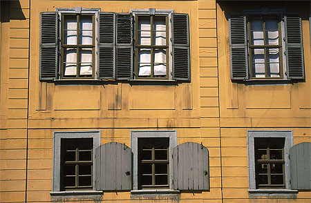Les volets et les fen�tres de la maison de Schiller � Weimar