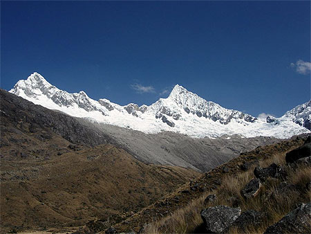 L'Alpamayo, la monta�a mas bella del mundo