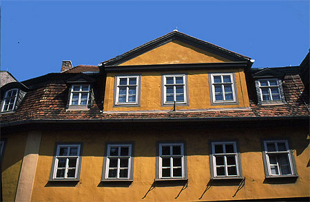 Le fronton de la maison de Goethe