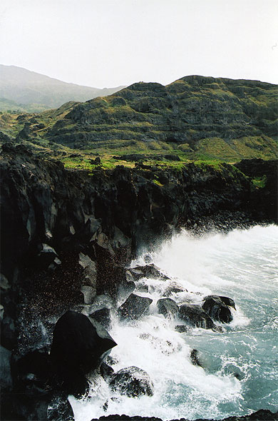 Ile de Fogo. Bord de mer.
