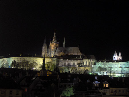 Vue de nuit sur le ch�teau