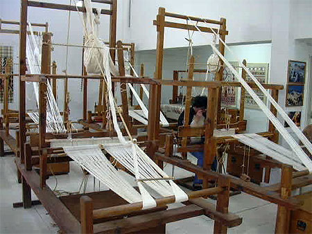 M�tiers � tisser � la Maison de l'artisanat
