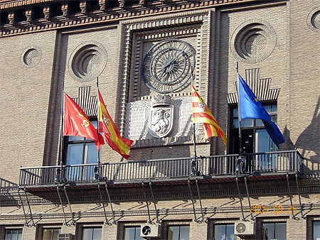 L'h�tel de ville Place du Pilar