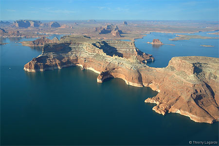 Survol du lac powell