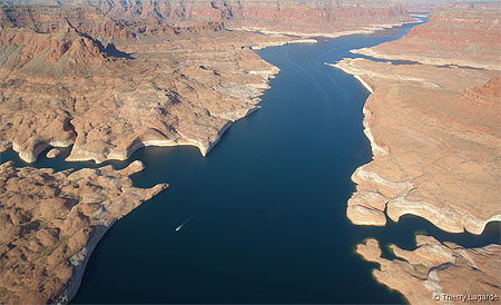 Survol du lac powell