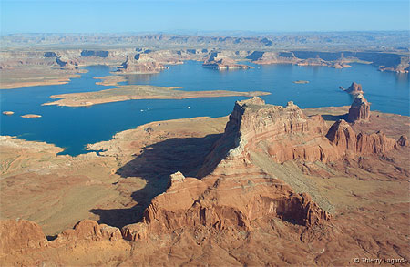 Survol du lac powell
