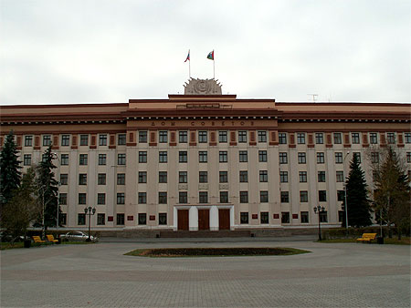 "La maison du Sovi�t", le Parlement r�gional
