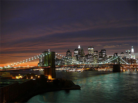 Brooklyn Bridge by night
