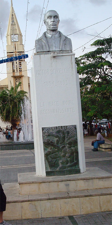 La statue de Mr Schoelcher