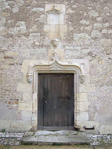 D�tail porte lat�rale �glise de Rochecorbon