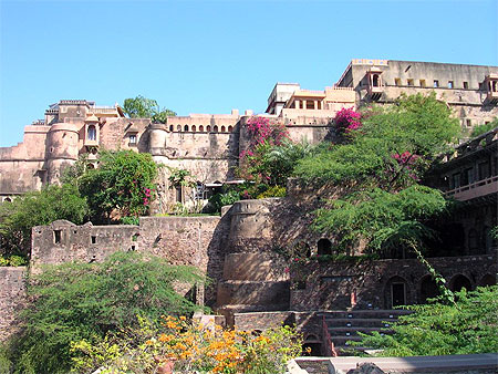 Neemrana Palace