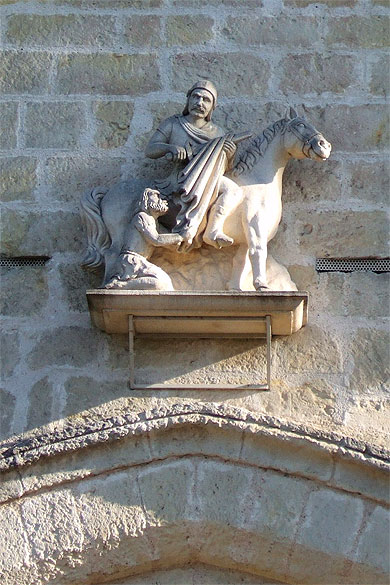 St Martin, d�tail du porche d'entr�e de Marmoutier