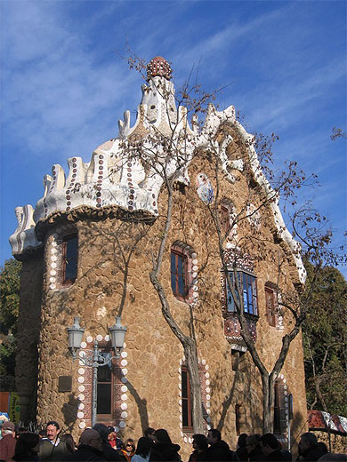 Pavillon d'entr�e du Parc G�ell