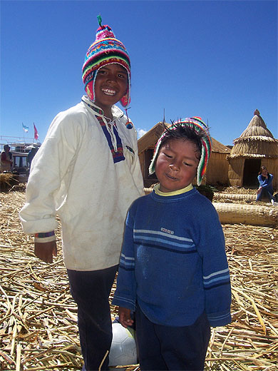 Enfants des �les Uros