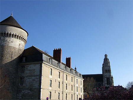 Ch�teau de Tours et cath�drale