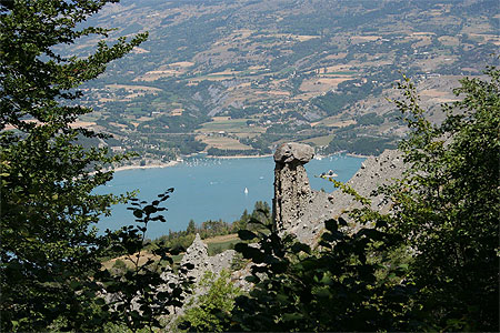 Hautes-Alpes - Vue sur le Lac de Serre-Pon�on depuis Le Sauze du Lac