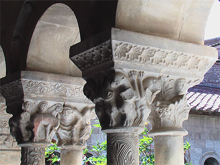 Piliers sculpt�s