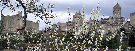 Chauvigny sous les nuages