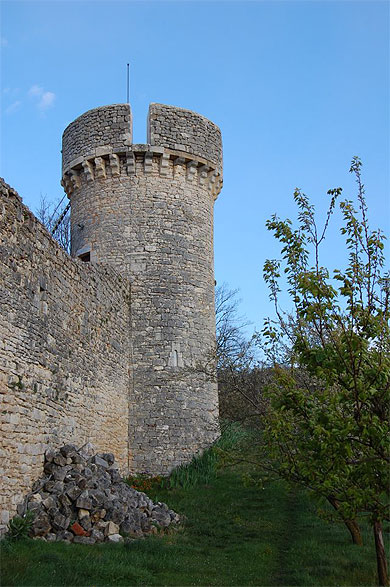 Donjon du Ch�teau de la Coste � Grezels