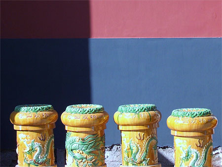 Poubelles au temple des lamas !